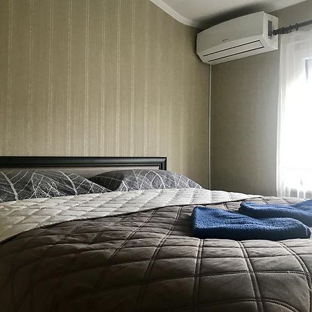 Panoramic View Top Floor Apartment In The City Center Mukacheve Exterior photo