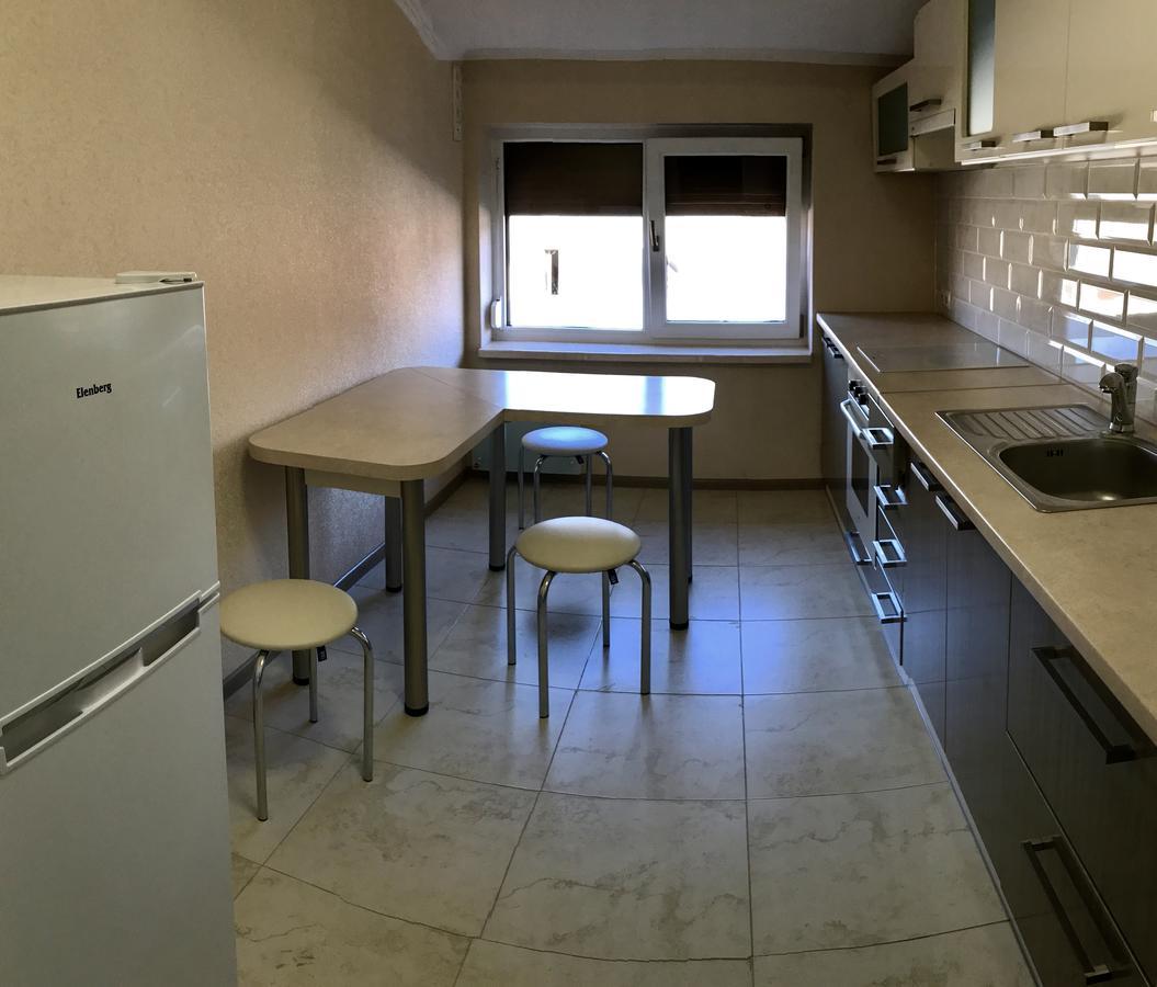 Panoramic View Top Floor Apartment In The City Center Mukacheve Exterior photo